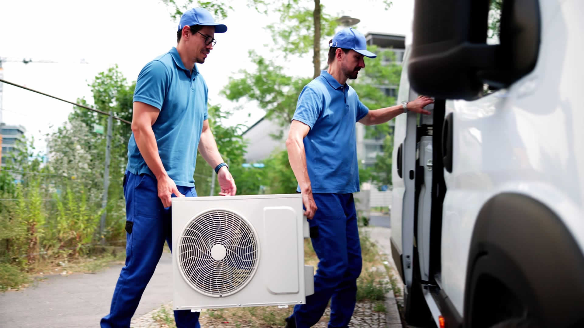 Il team di Punto Gas, assistenza impianti termici a Jesi